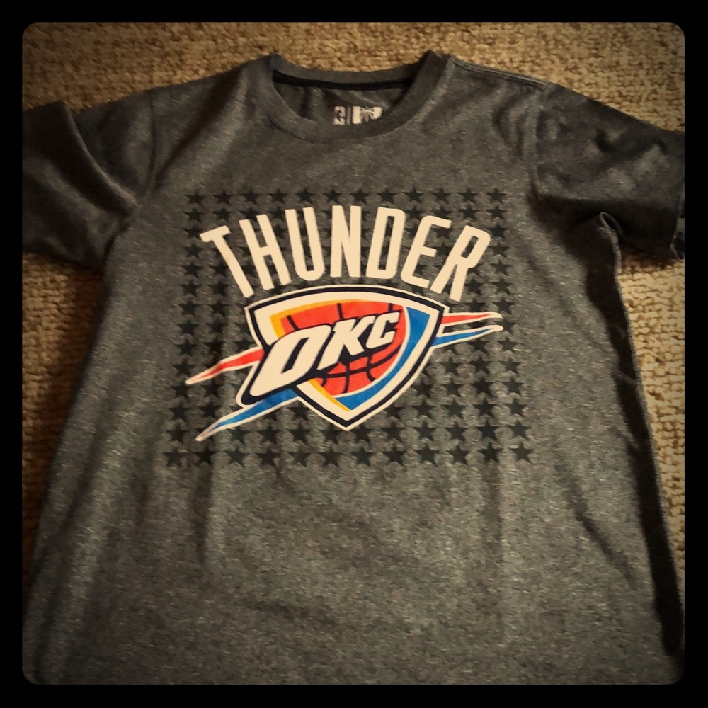 NBA boys 10-12 Oklahoma Thunder shirt